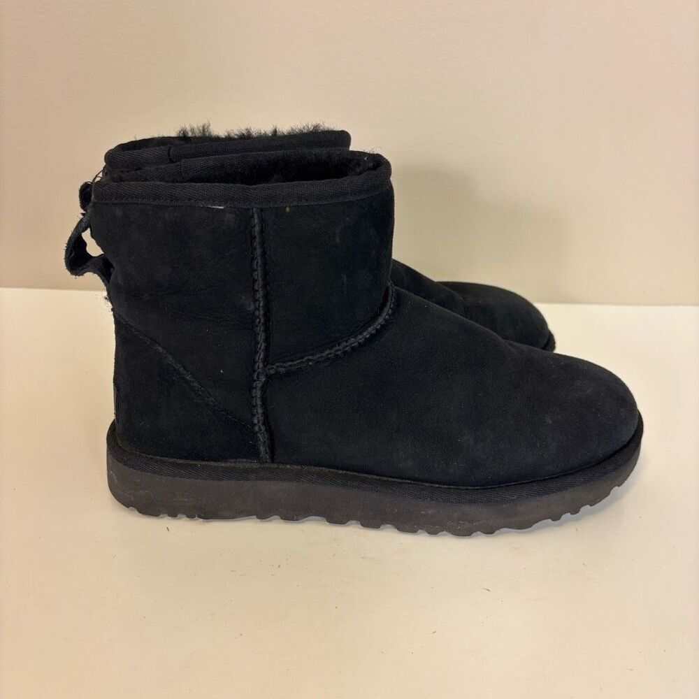 UGG Black Mini Fur Lined Winter Boots Women's Size 7 - Picture 3 of 8